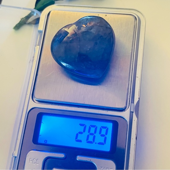 New Handmade Natural Labradorite Flash Blue Green Crystal Heart Carved Stone - Picture 7 of 15